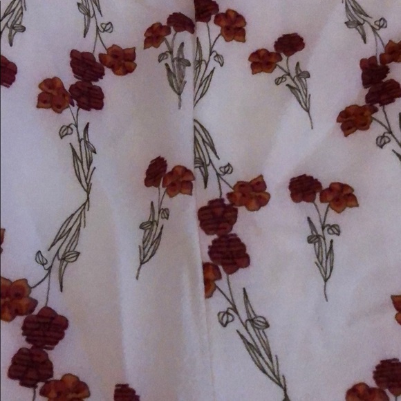 Shareen Collections Romper - Picture 3 of 3